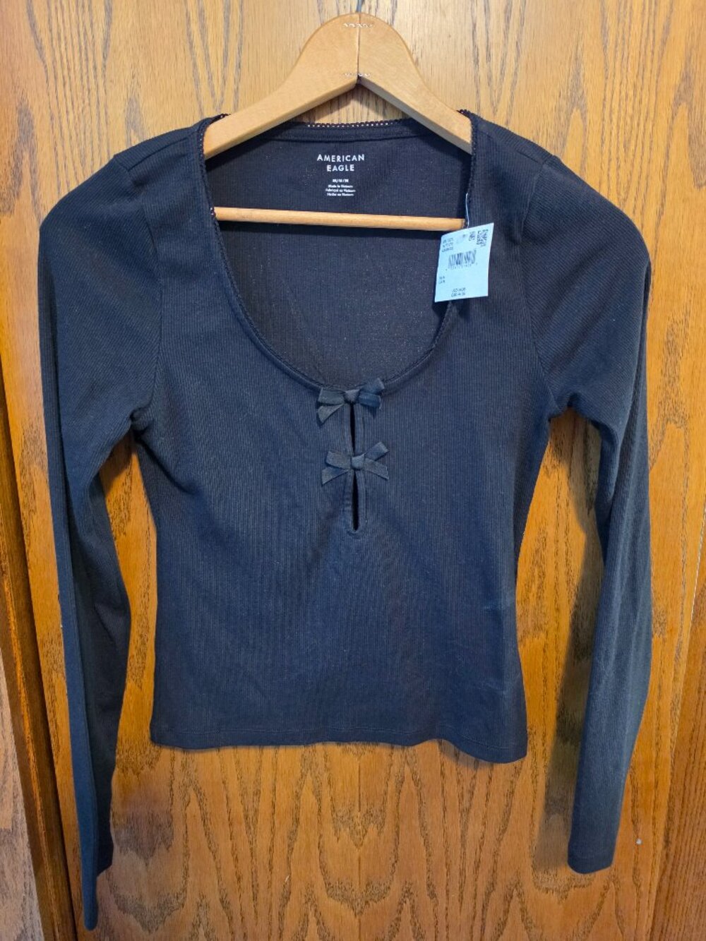 NWT American Eagle Ribbed Bow Front Keyhole Long Sleeve Top Black Medium M